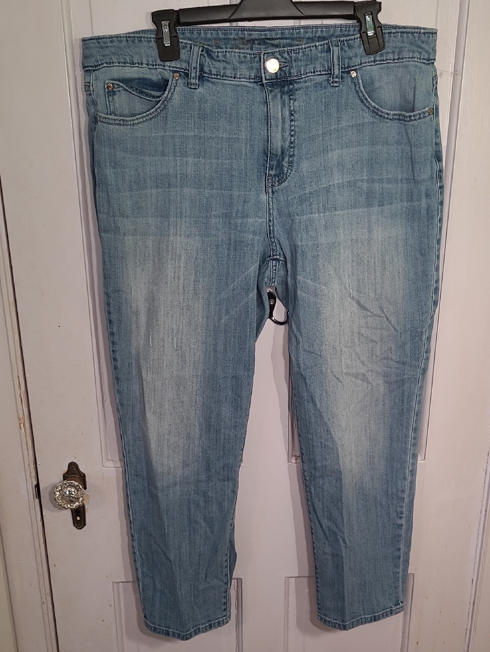Jennifer Lopez Light Wash Denim Jeans - Classic Straight Leg Size 16